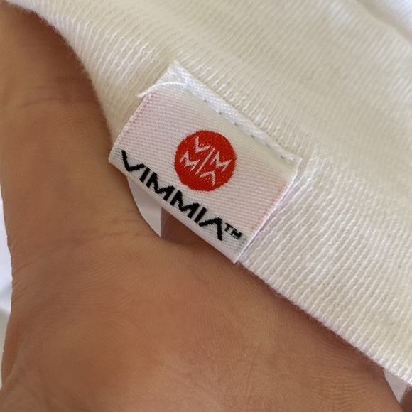 Vimmia cold shoulder white sweater - Picture 3 of 3